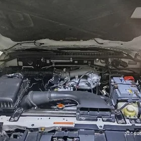 Mitsubishi Pajero 2017