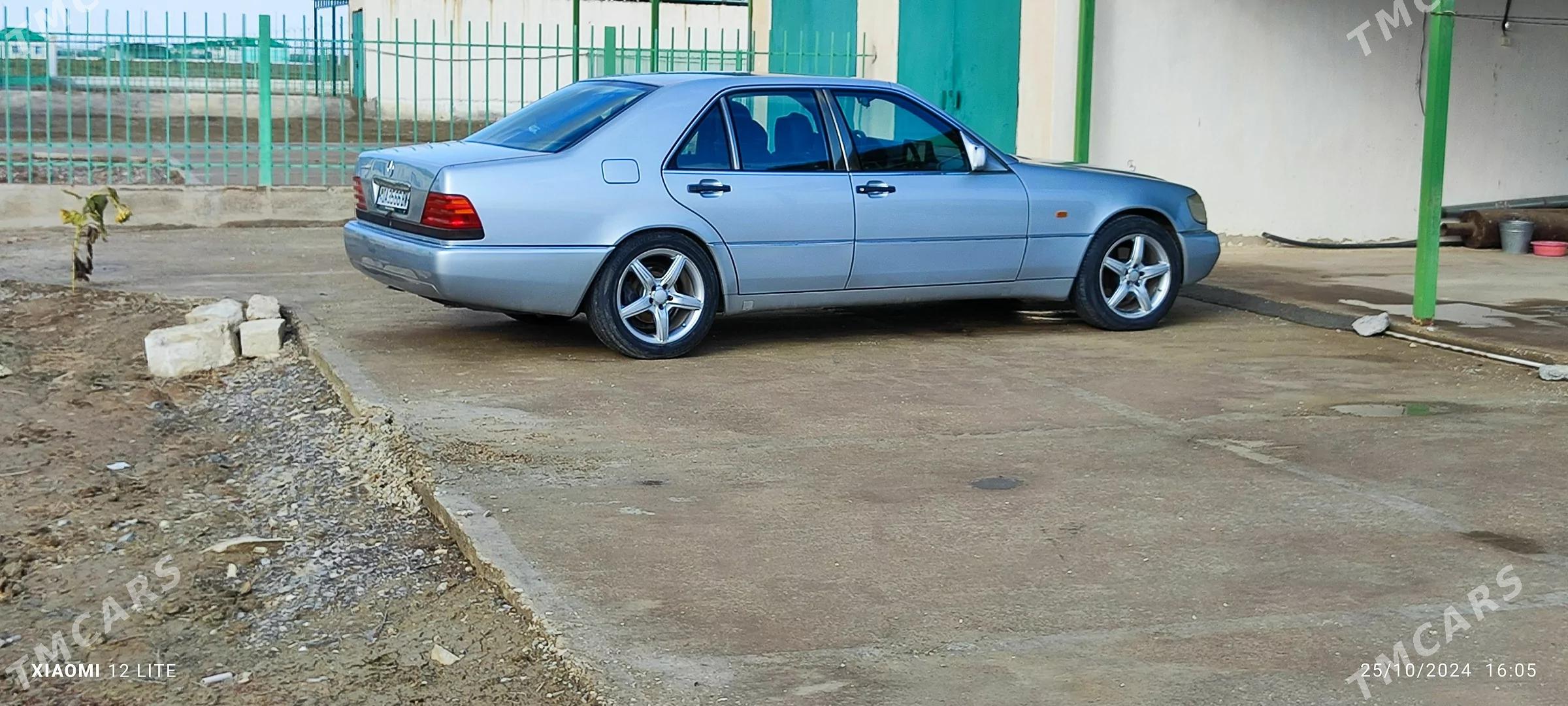 Mercedes-Benz 500SEL 1992