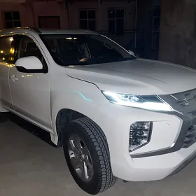 Mitsubishi Montero Sport 2025