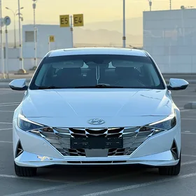 Hyundai Elantra 2022