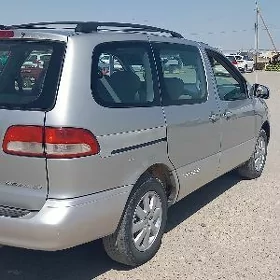 Toyota Sienna 2002