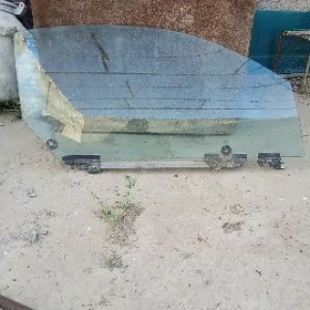 айна