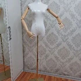 elli maniken