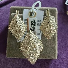 gyzyl komplekt