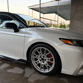 Toyota Camry 2023