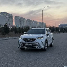 Toyota Highlander 2022