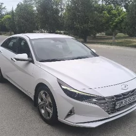 Hyundai Elantra 2023