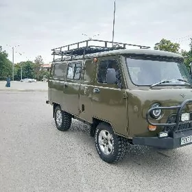 UAZ Profi 1990