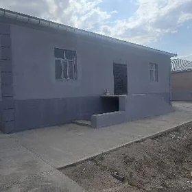 30 ýyylyk satlyk jaý