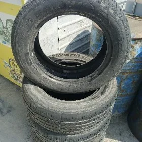 235 60 17