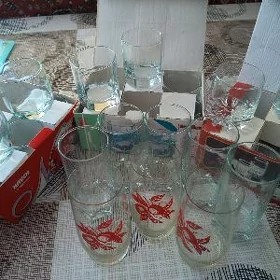 Стаканы.