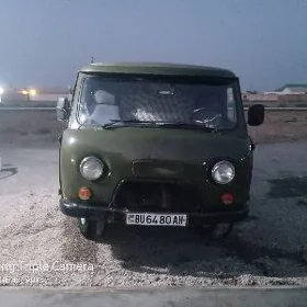 UAZ 452 1983