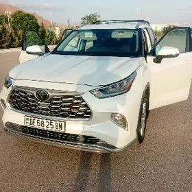 Toyota Highlander 2020