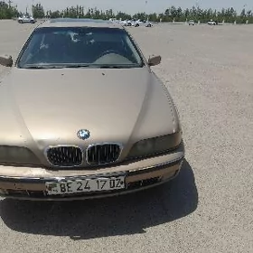 BMW E39 2000