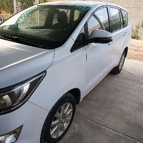 Toyota Innova 2020