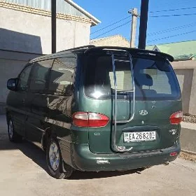 Hyundai H-1 1999