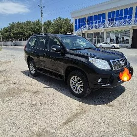 Toyota Land Cruiser Prado 2013