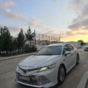 Toyota Camry 2018
