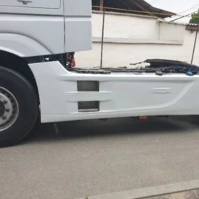 Mercedes man daf Volvo
