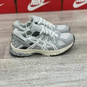 ASICS GEL KAHANA 8