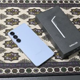 Samsung S25. 12/256