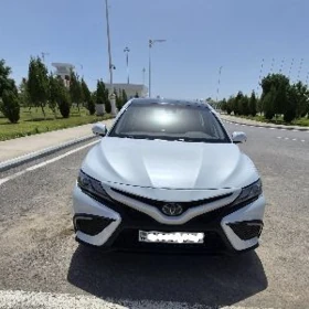 Toyota Camry 2022