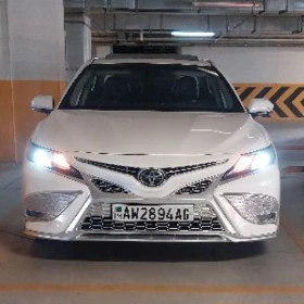 Toyota Camry 2021
