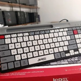 Klawiatura oyun üçin ofis üçin