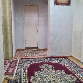 Мир 4/2 продаётся квартира.