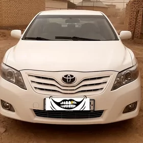 Toyota Camry 2010