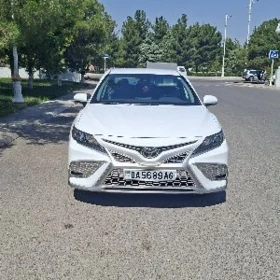 Toyota Camry 2020