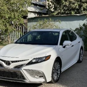 Toyota Camry 2023