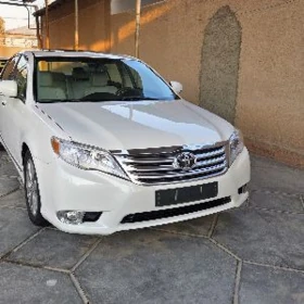Toyota Avalon 2011