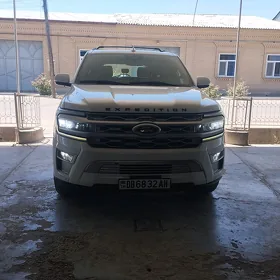 Ford Expedition 2022