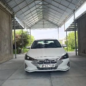 Hyundai Elantra 2020