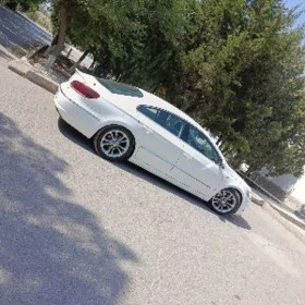 woditel öz maşyny bilen