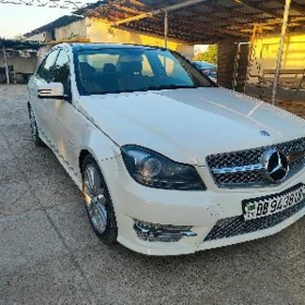 Mercedes-Benz C350 2012
