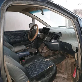 Toyota Previa 1991