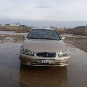 Toyota Camry 2000