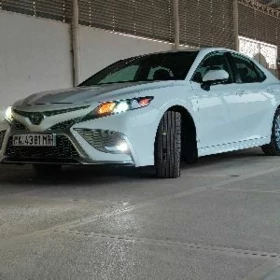 Toyota Camry 2021
