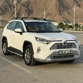 Toyota RAV4 2021