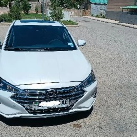 Hyundai Elantra 2020