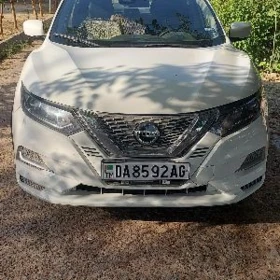 Nissan Rogue Sport 2021