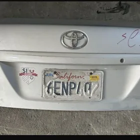 Bagaj Corolla 2010