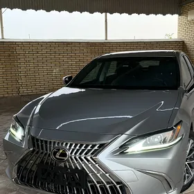 Lexus ES 350 2022