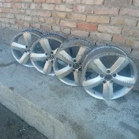 Lexus diska R17