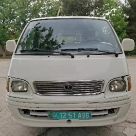 Toyota Hiace 2003