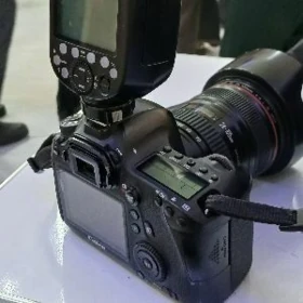 CANON 6D