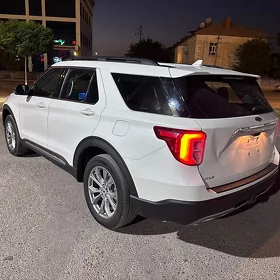Ford Explorer 2023