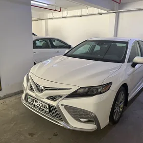 Toyota Camry 2022
